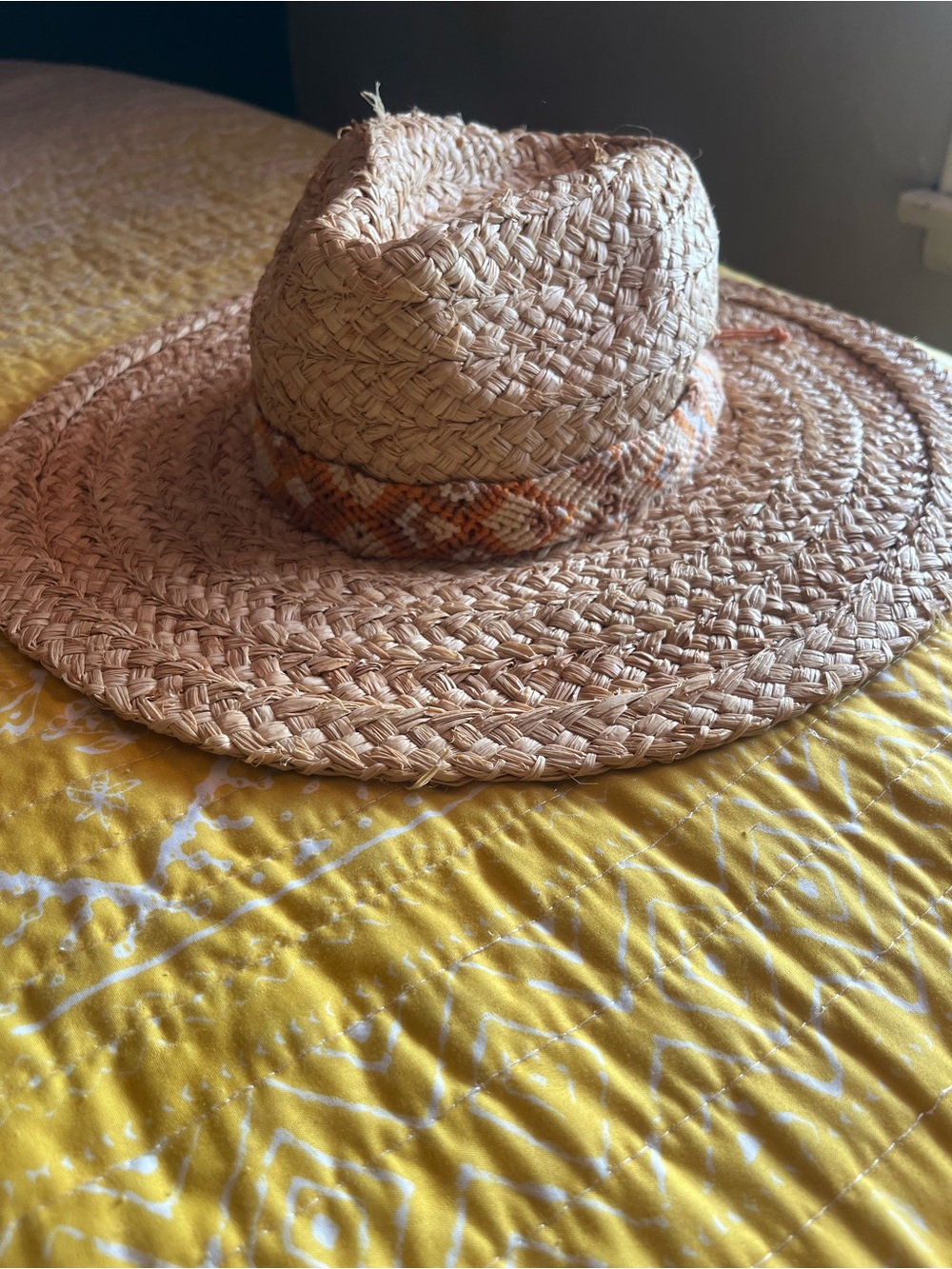 ále Handwoven Natural Straw hat